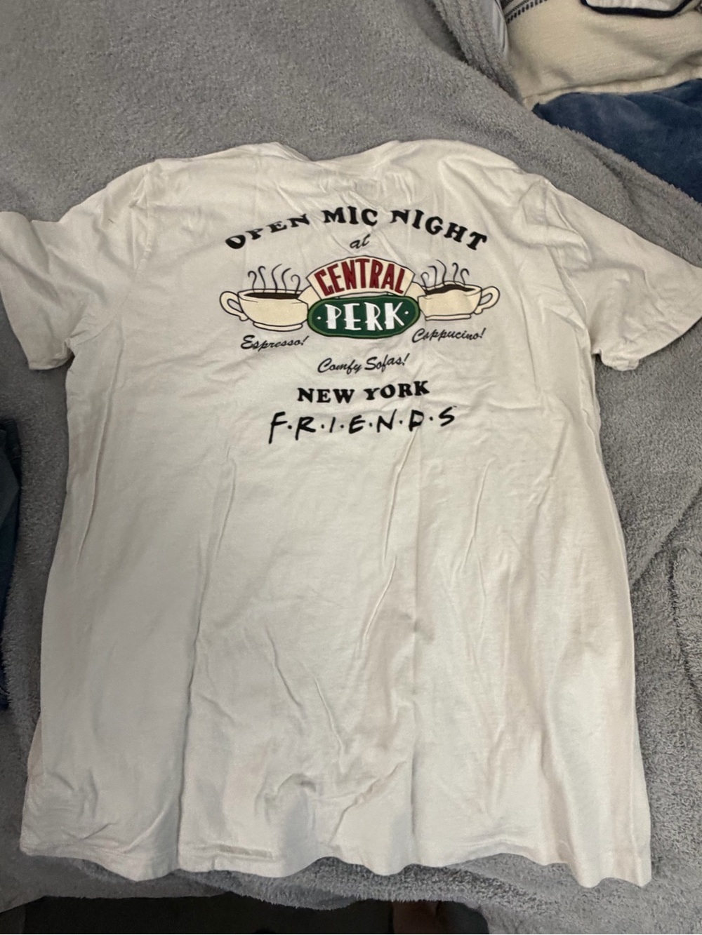 Central Perk "Friends" White Graphic Tee - Men's Shirt Gap mens XL